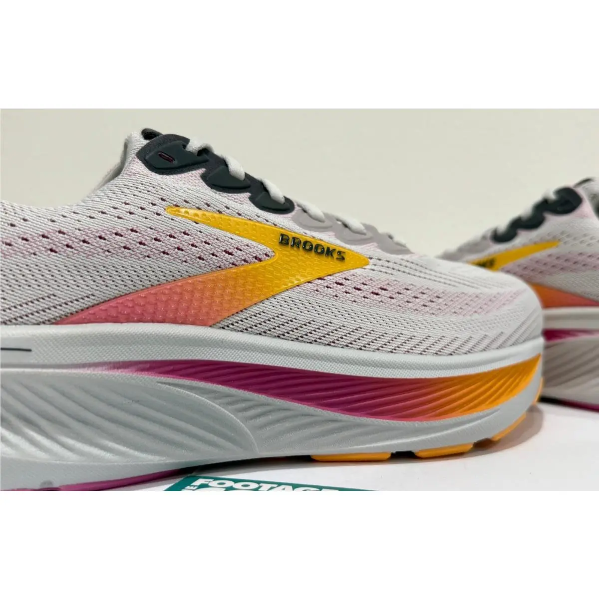 Brooks shoes - Brooks Ghost 17 - Ghost - 120431-2E-070 - Gray 1