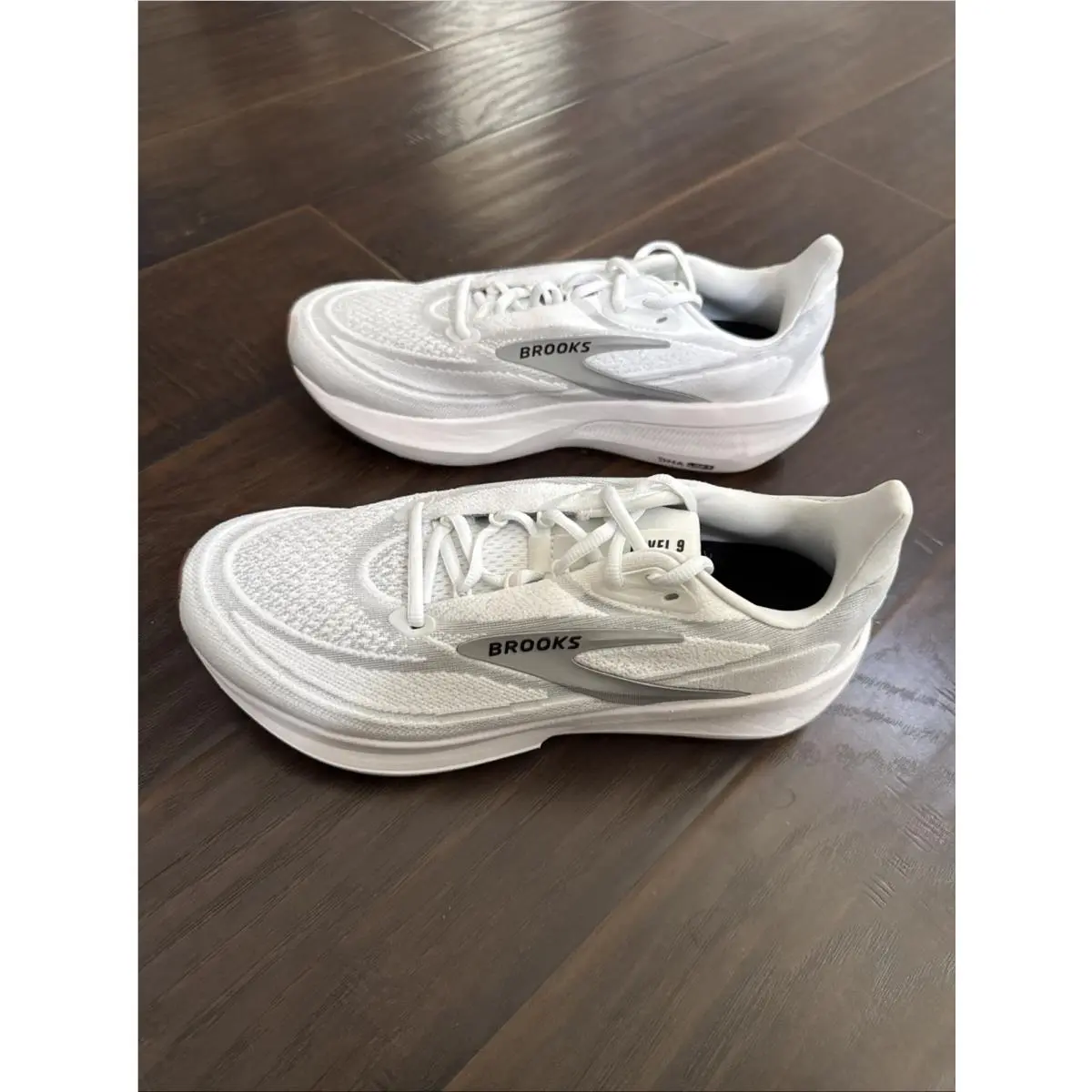 Brooks shoes - Brooks Revel - Revel - White 0