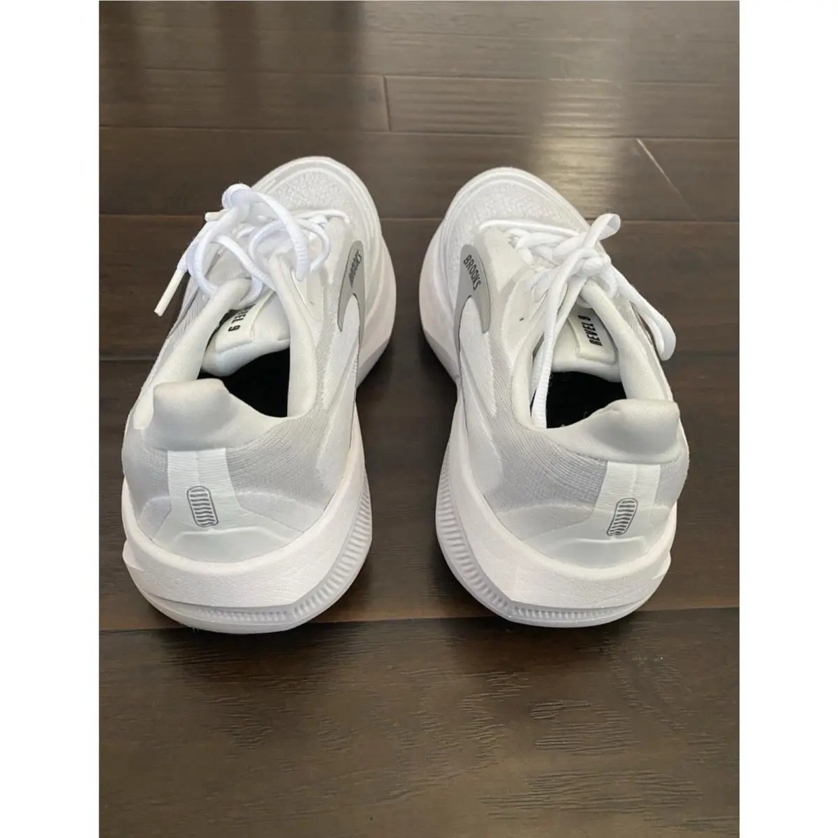 Brooks shoes - Brooks Revel - Revel - White 1