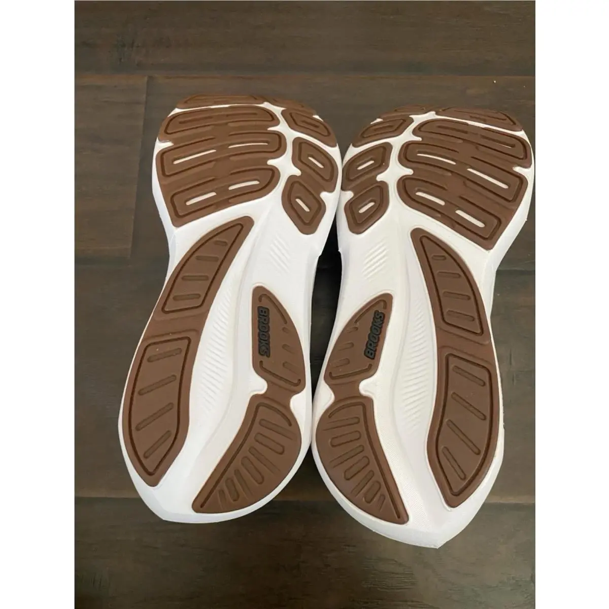 Brooks shoes - Brooks Revel - Revel - White 2