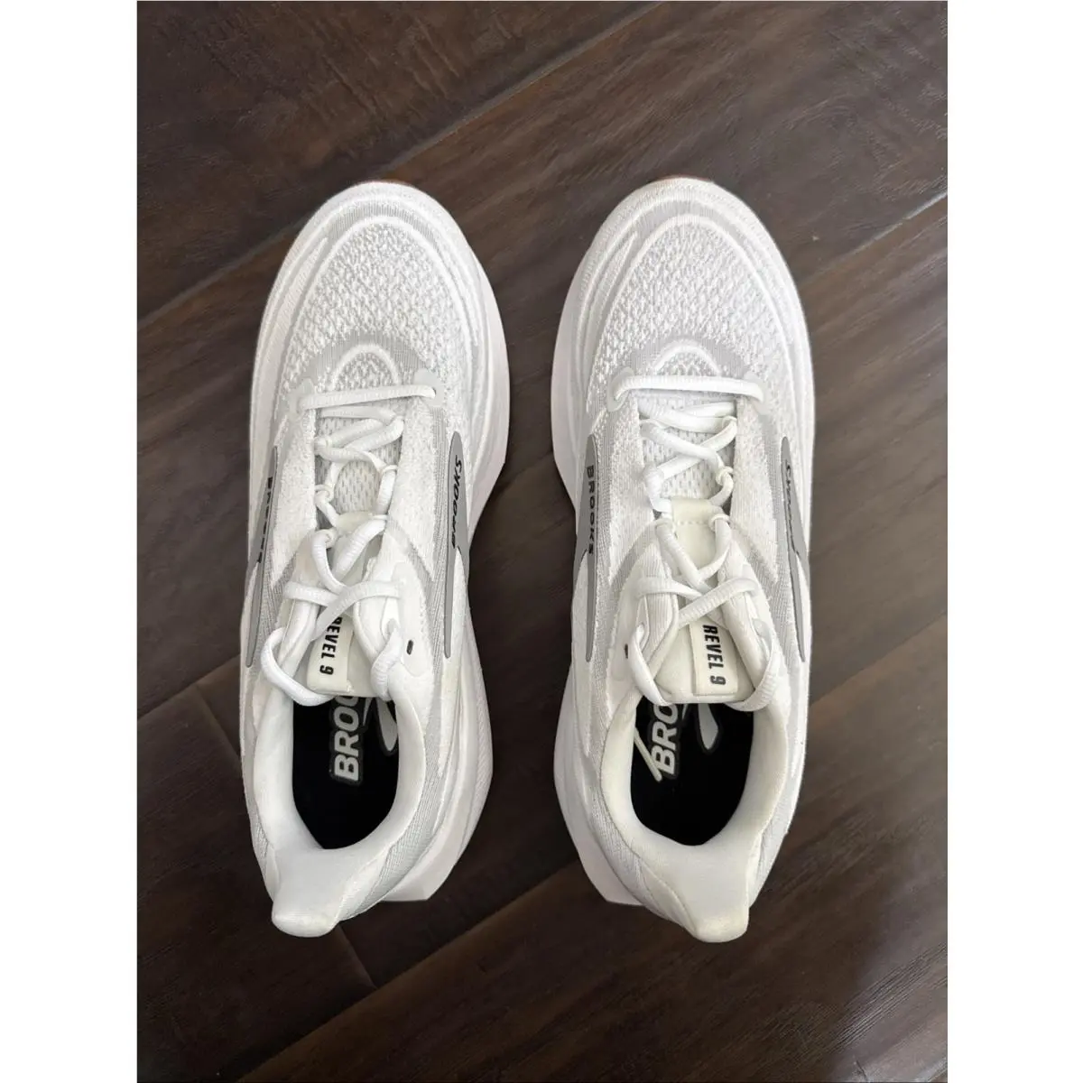 Brooks shoes - Brooks Revel - Revel - White 4