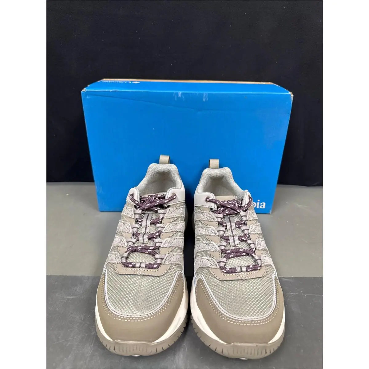 Columbia Women`s Strata Trail Low Hiking Shoes