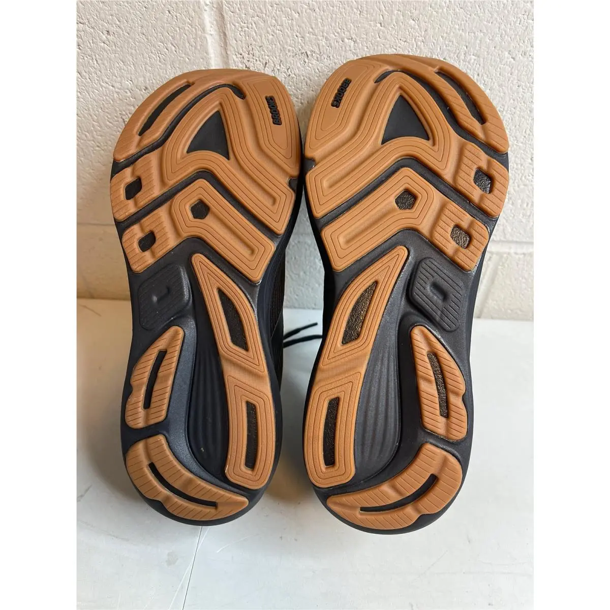 Brooks shoes - 1104681D - 1104681D - Black (UPC: 195394683851) 0