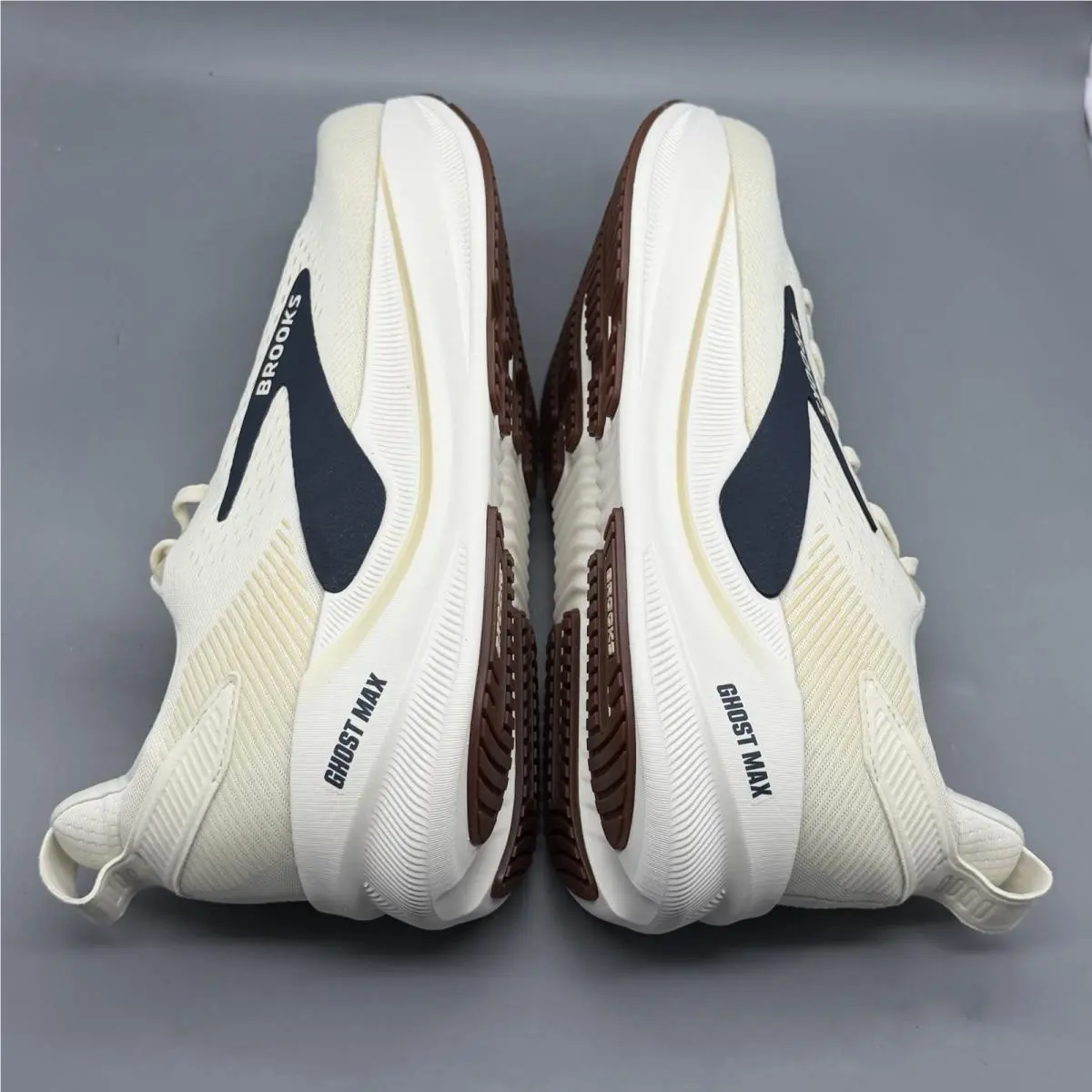 Brooks shoes - Brooks Ghost Max 4 - Ghost Max - 1104961D227 - Navy (UPC: 0195394886726) 4
