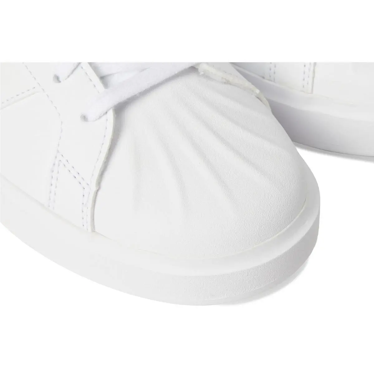 Adidas shoes - White/Black/Gold Metallic 18