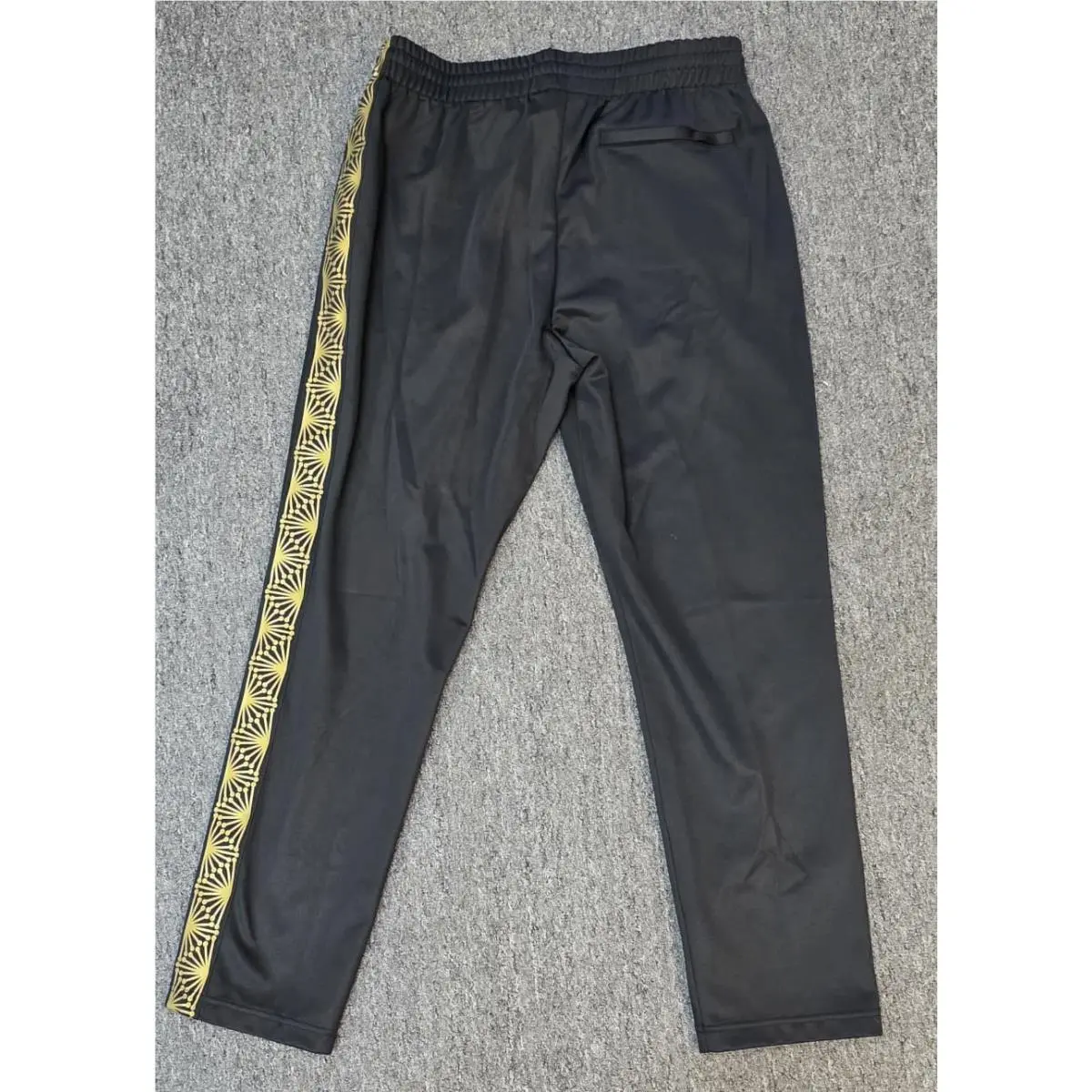 Adidas clothing - Black 3