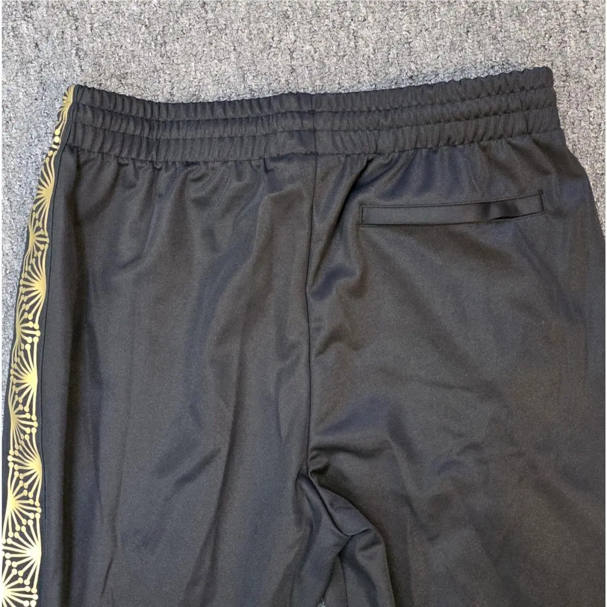 Adidas clothing - Black 10