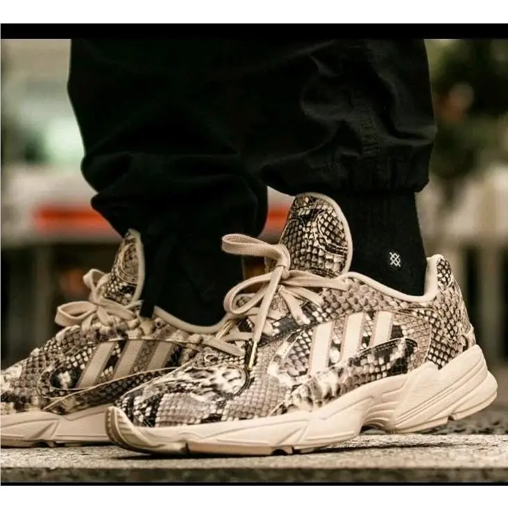 Adidas shoes - adidas Originals Yung-1 - Originals - EG1717 - Brown 10
