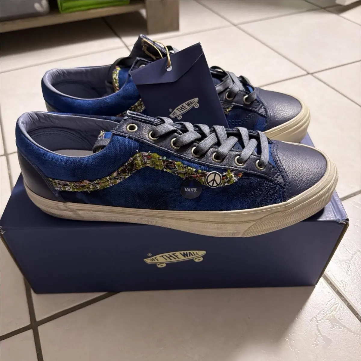 Vans shoes - VANS Old Skool - Old Skool - VN000E8VNVY - Blue 1