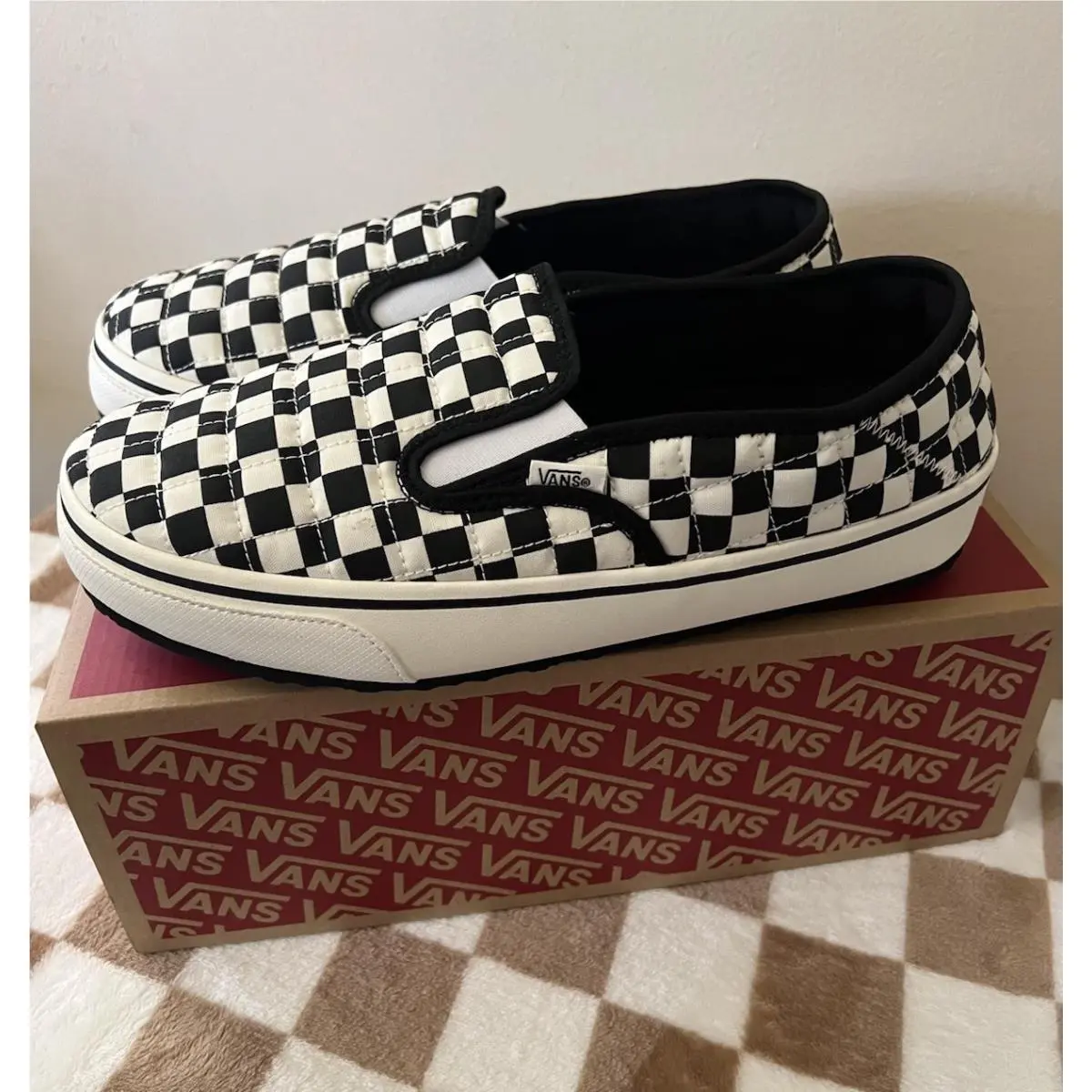 Vans shoes - VANS Slip-Er 2 - VN0A4UWOIB8 - White 9