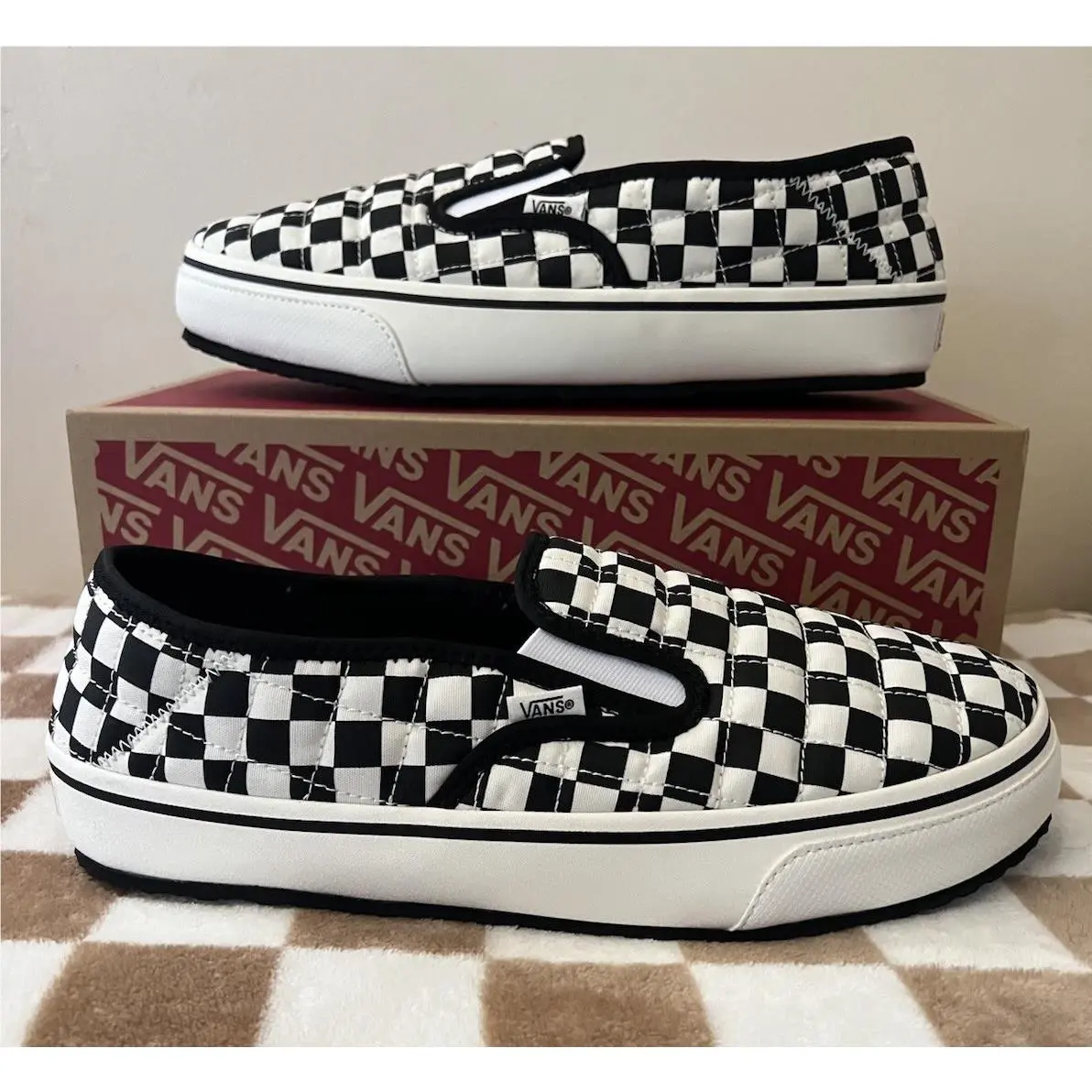 Vans shoes - VANS Slip-Er 2 - VN0A4UWOIB8 - White 1