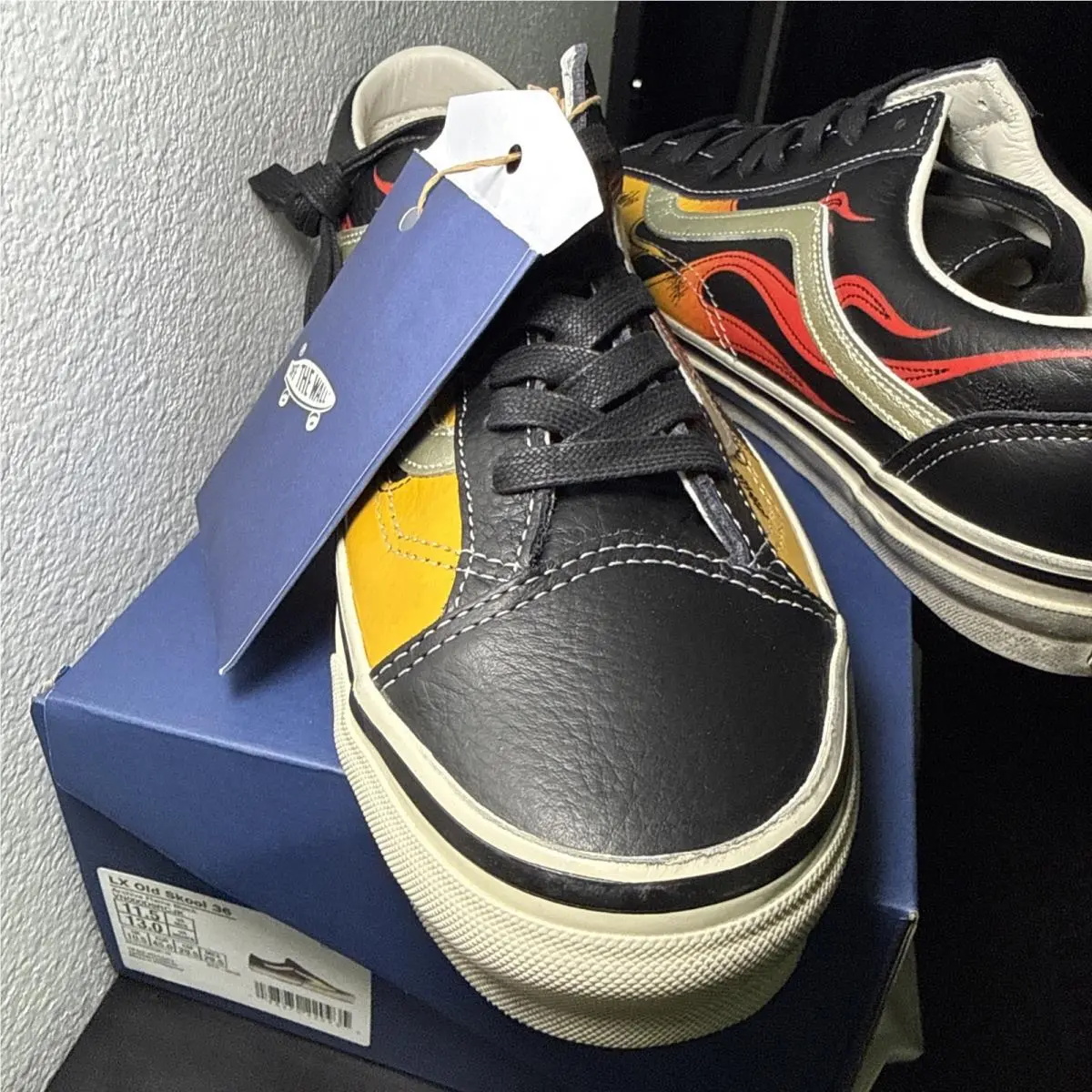 Vans shoes - VANS Old Skool - Old Skool - VN000D9RCJK - Black 0