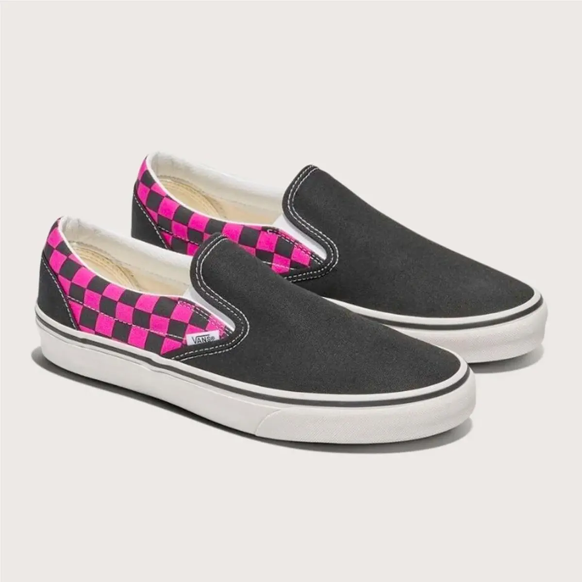 Vans shoes - CLASSIC SLIP-ON - CLASSIC - VN000D6BYLZ - Black 0
