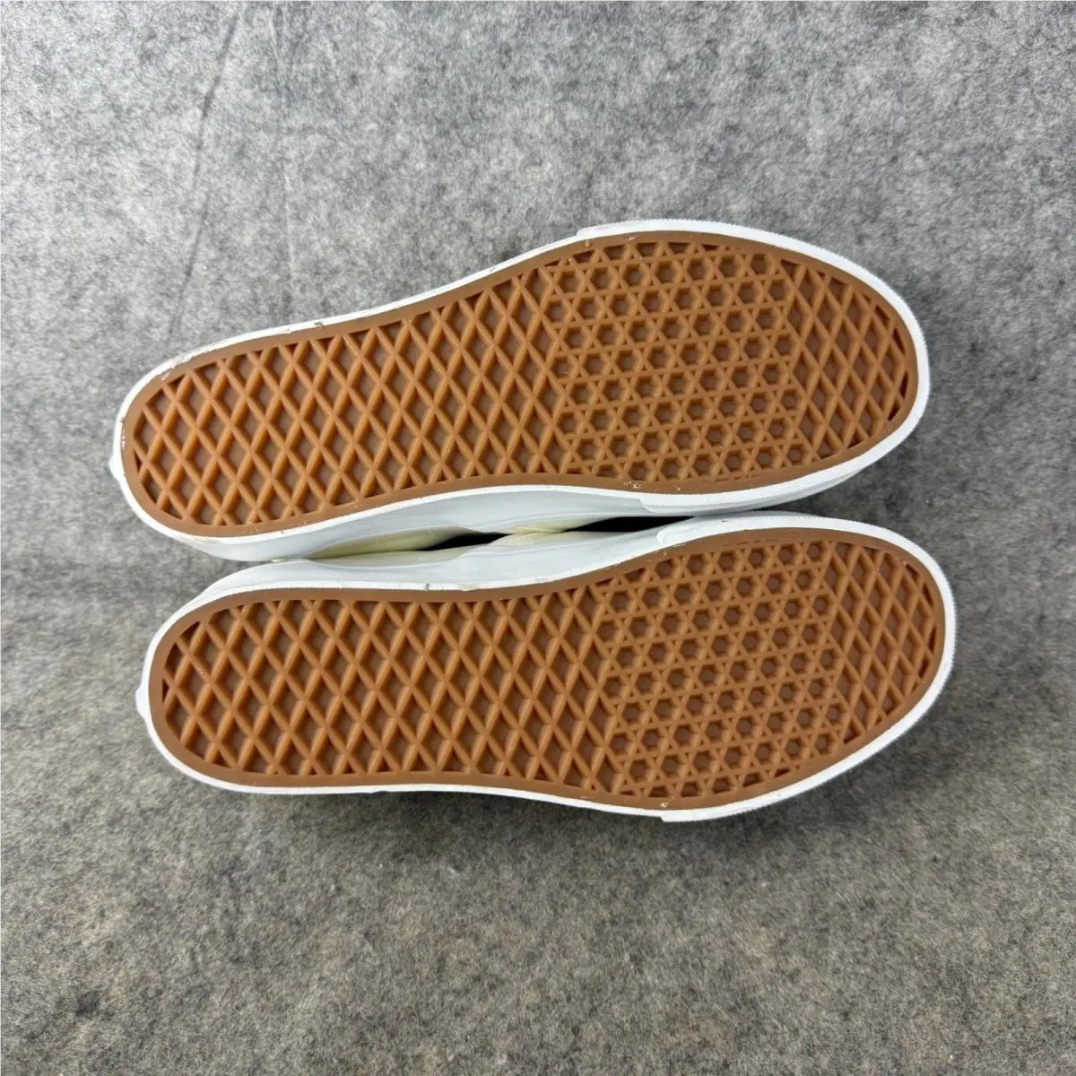 Vans shoes - Vans Classic Slip-On Stackform - Classic Stackform - White 3