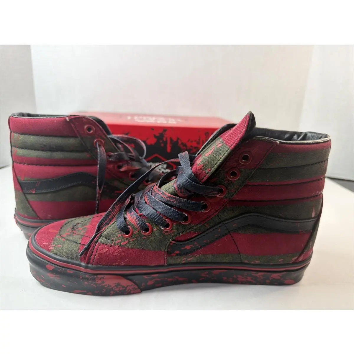 Vans shoes - VANS Sk8-Hi - Red, Green, Black (UPC: 0194901287872) 0