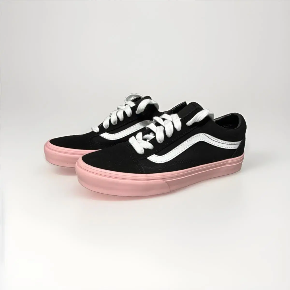 Old Skool Black/pink/white Canvas Lace-up Sneakers Women 7 by Vans