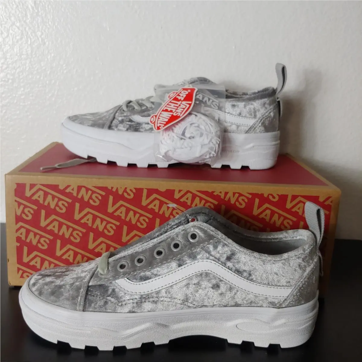Ultracush Wafflecup Lug Sole Grey Crushed Velvet Old Skool Shoes Wm`s 8 by Vans