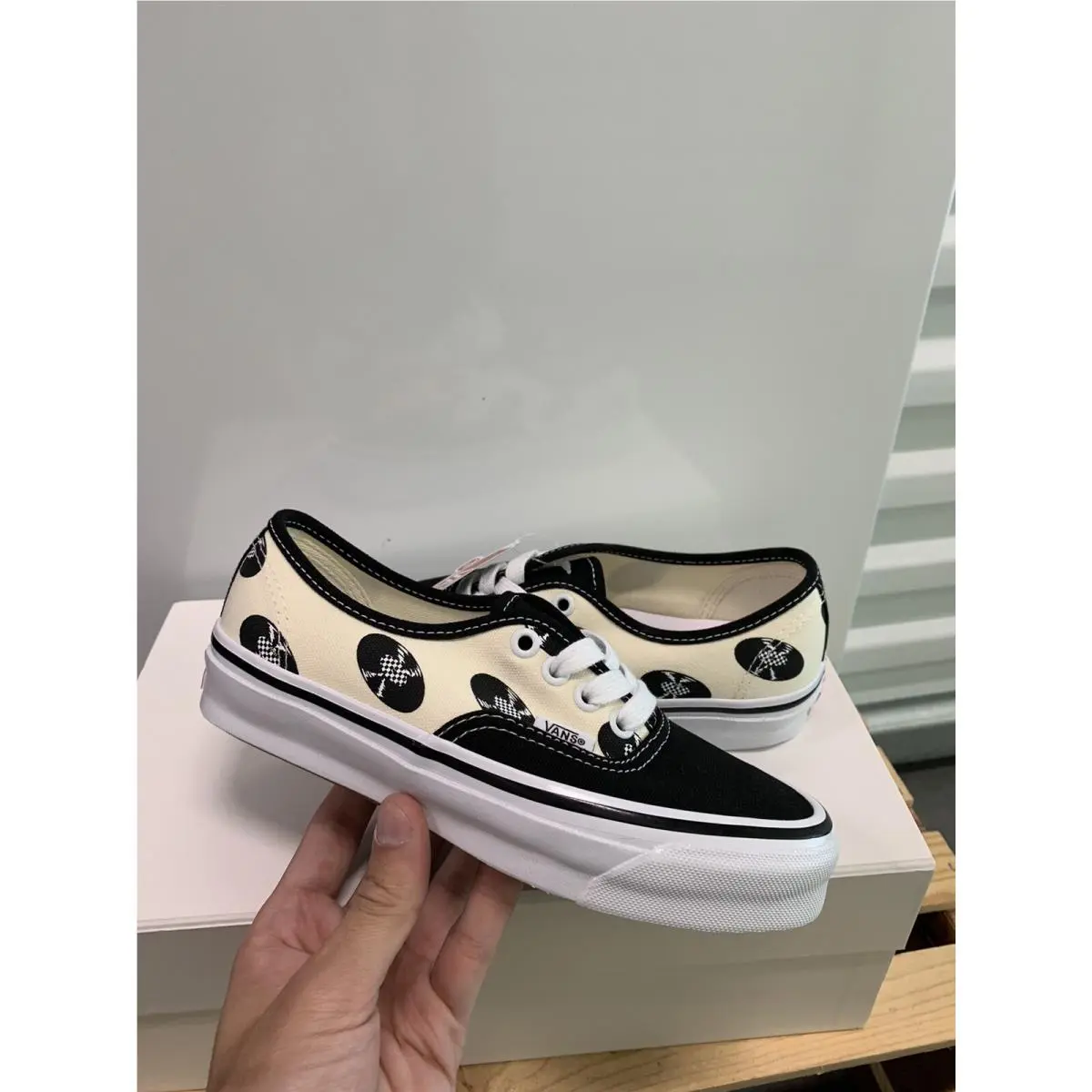 X Wacko Maria Mens Low Top Sneakers Blue Black Size 3.5 Women’s Size 5 by Vans