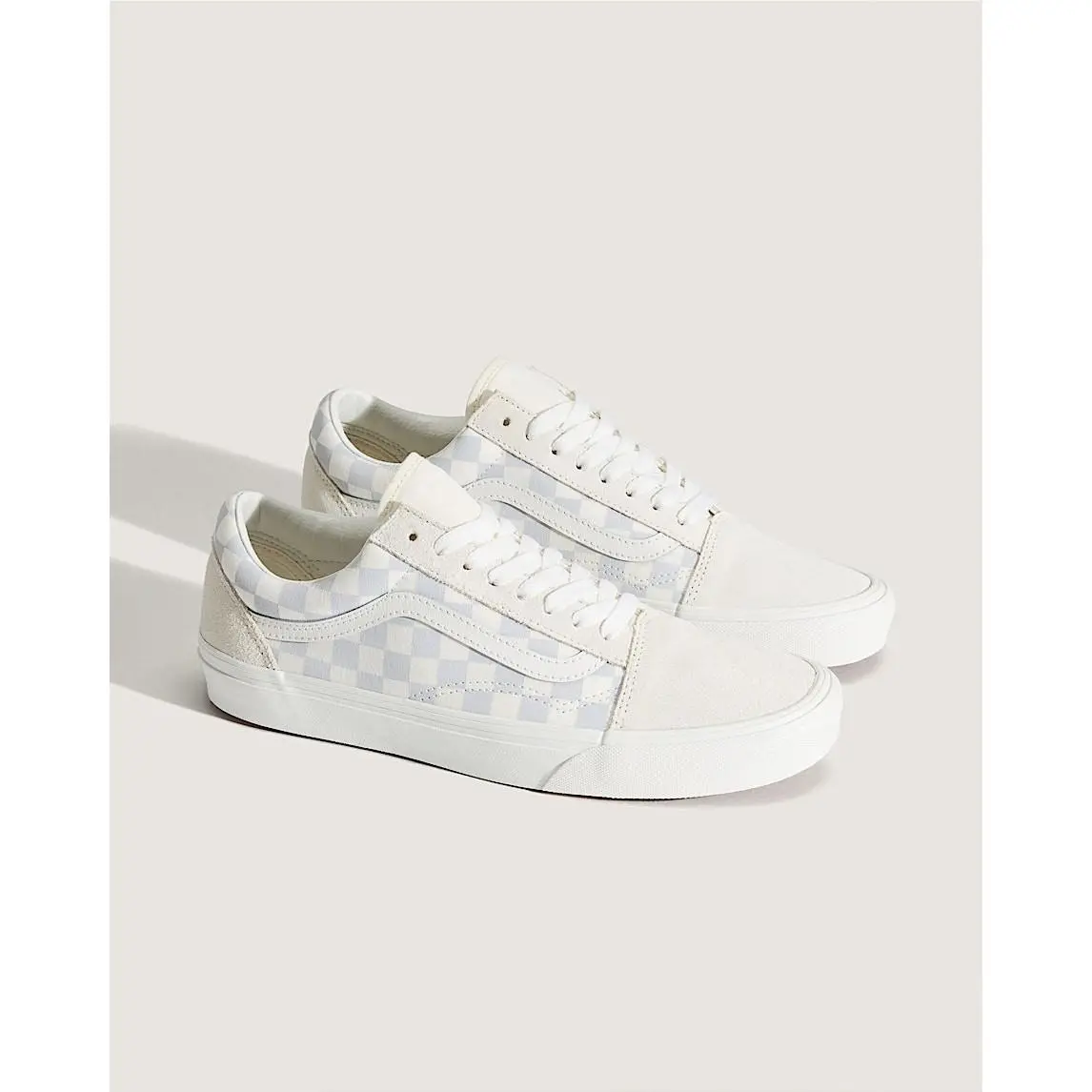 Men`s 8 Old Skool White Checkerboard Marshmellow Low Top Skateboard Snk by Vans