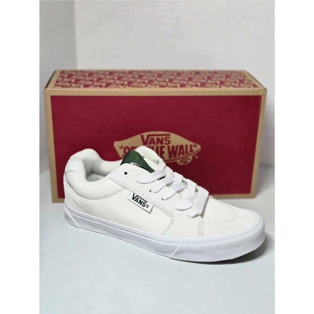 Men`s Sneakers Shoes Size 10 White Blanc De Blanc Chuka Push Skate Low Top by Vans