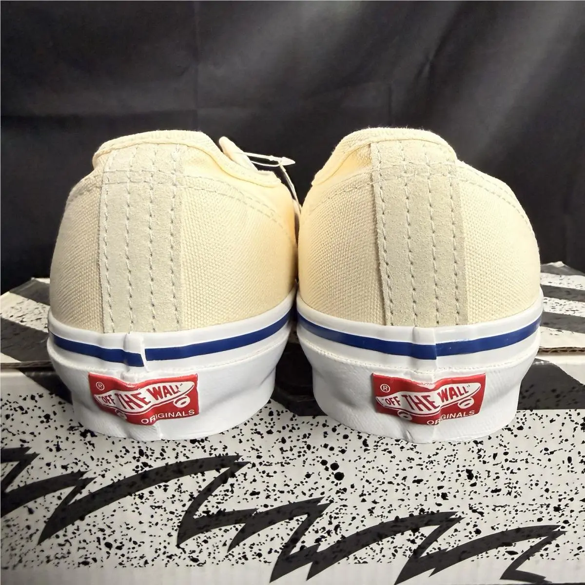 Vans shoes - VANS Authentic LX - Authentic - VN0A4BV90RD - White 5