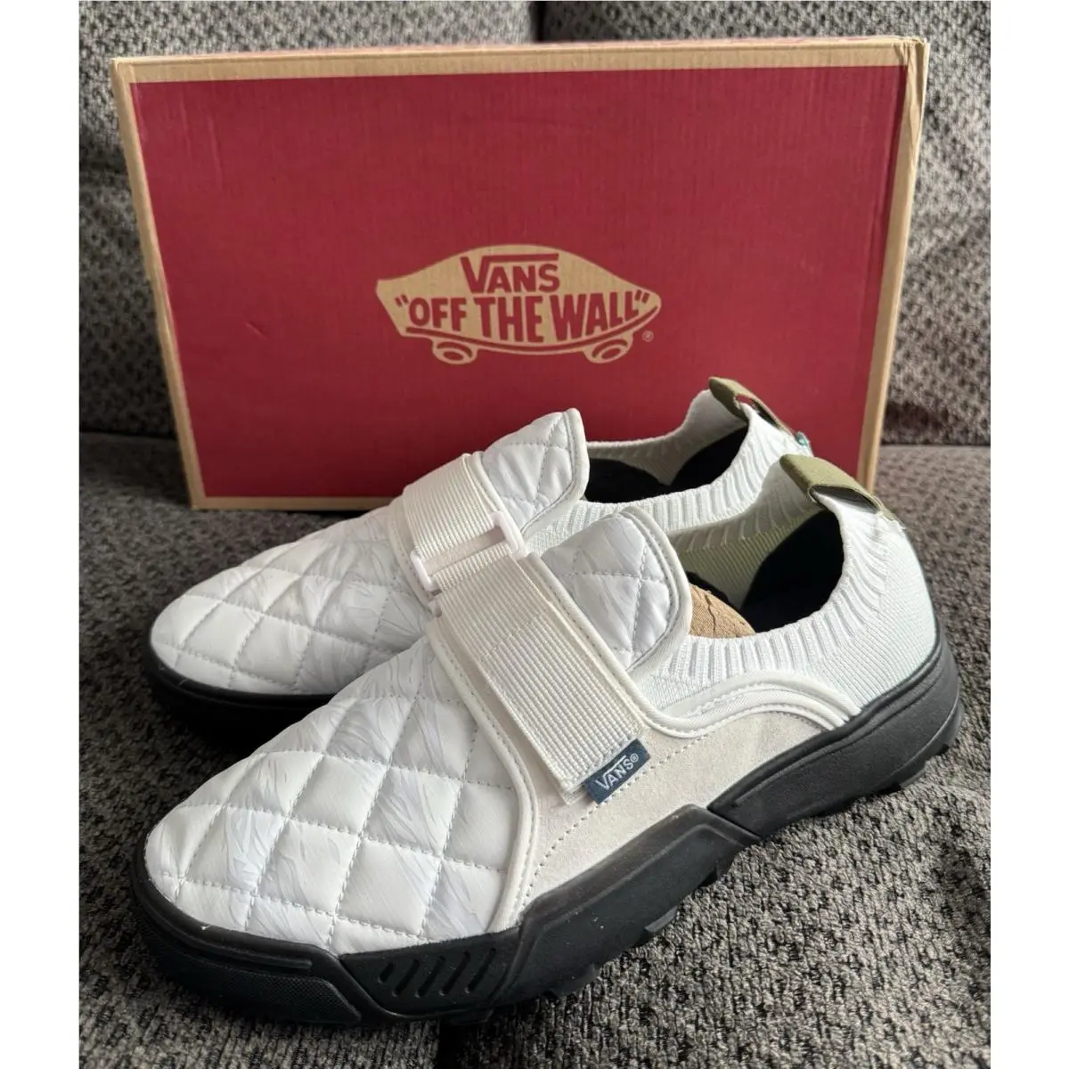 Coast CC Shoes Tiger Camo True White Black Mens 10 Comfycush Slip On Knit by Vans