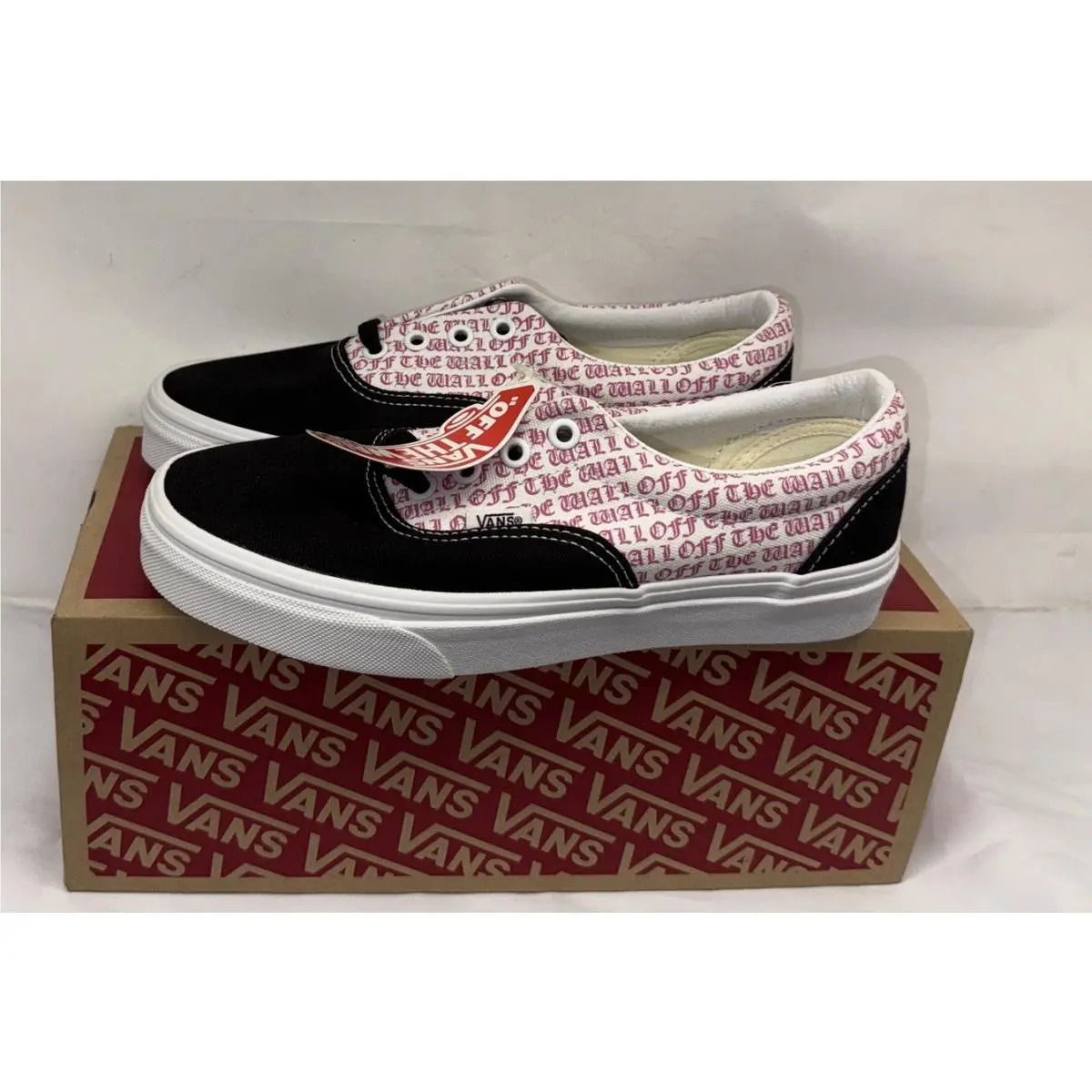 Vintage  Era  Black Carmine Rose VN0A38FRT8T Men`s Size 6 Women 7.5 Rare by Vans