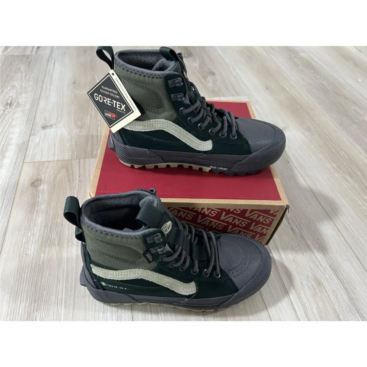 Van Mte SK8 Hi Gore-tex Scarab Grape Leaf Women`s US Size 6 Green/purple by Vans