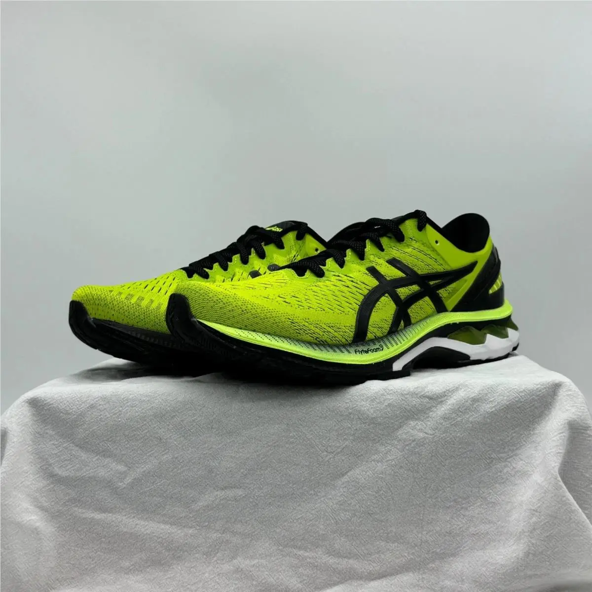 Asics shoes - ASICS GEL-Kayano - Green 10