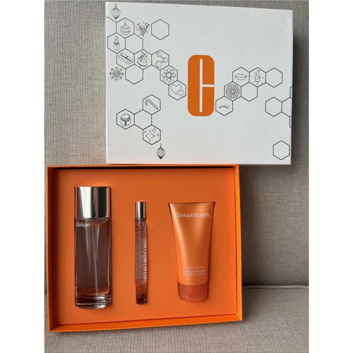 Clinique Happy 3-piece Set 0.34/1.7 Oz. Perfume Spray and 2.5 Oz. Body Cream