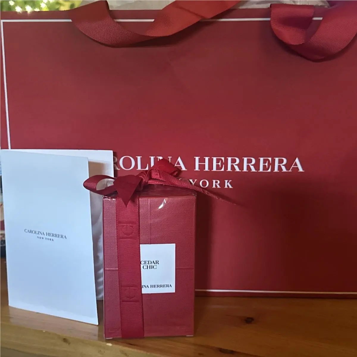Cedar Chic Parfum 3.4 oz / 100ML by Carolina Herrera