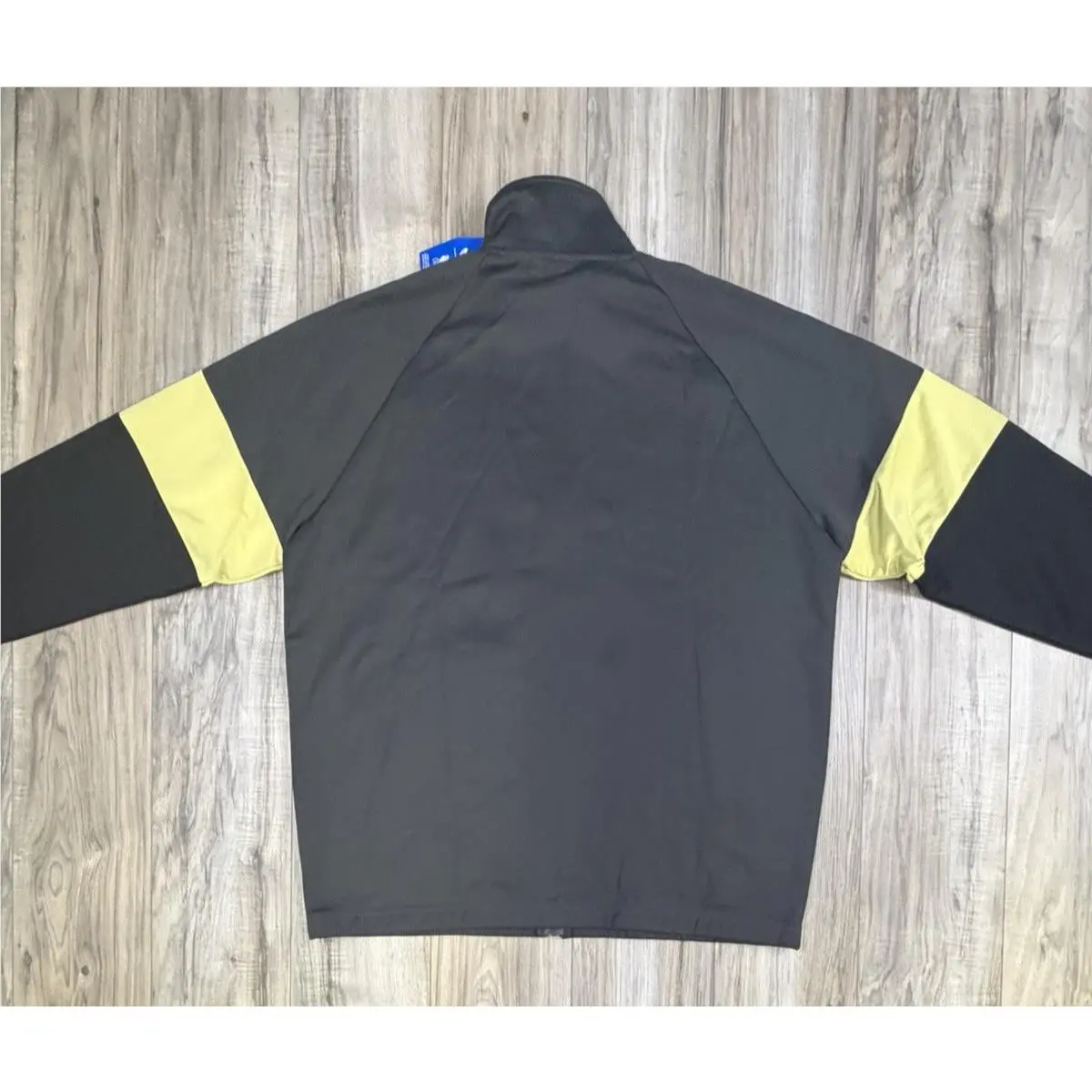 Adidas clothing - Adidas LIverpool FC LFSTLR Track Jacket - Carbon (UPC: 198320258390) 4