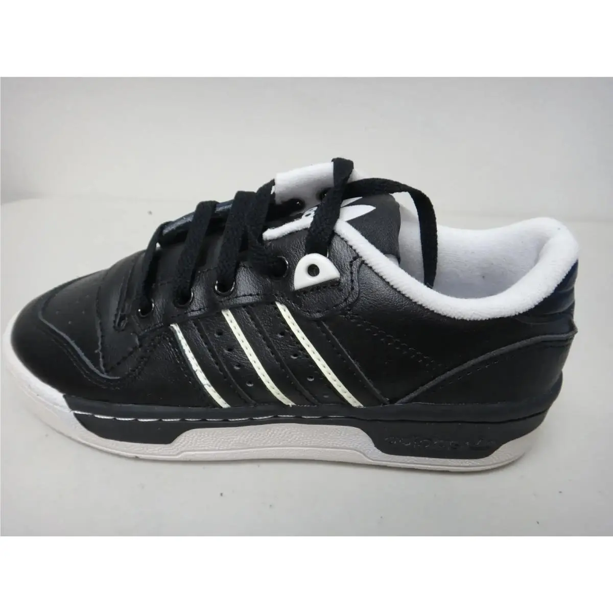 Adidas shoes - Rivalry Low J - Rivalry Low - Black 2
