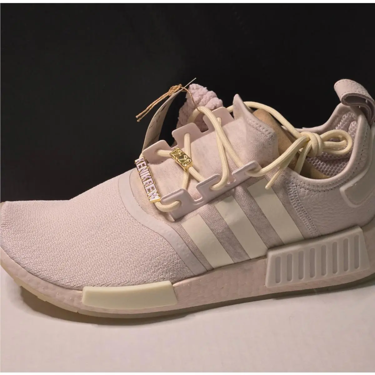 Adidas Women`s Casual Shoes Sneakers Size 11 Cream White NMD_R1 Keni Harrison