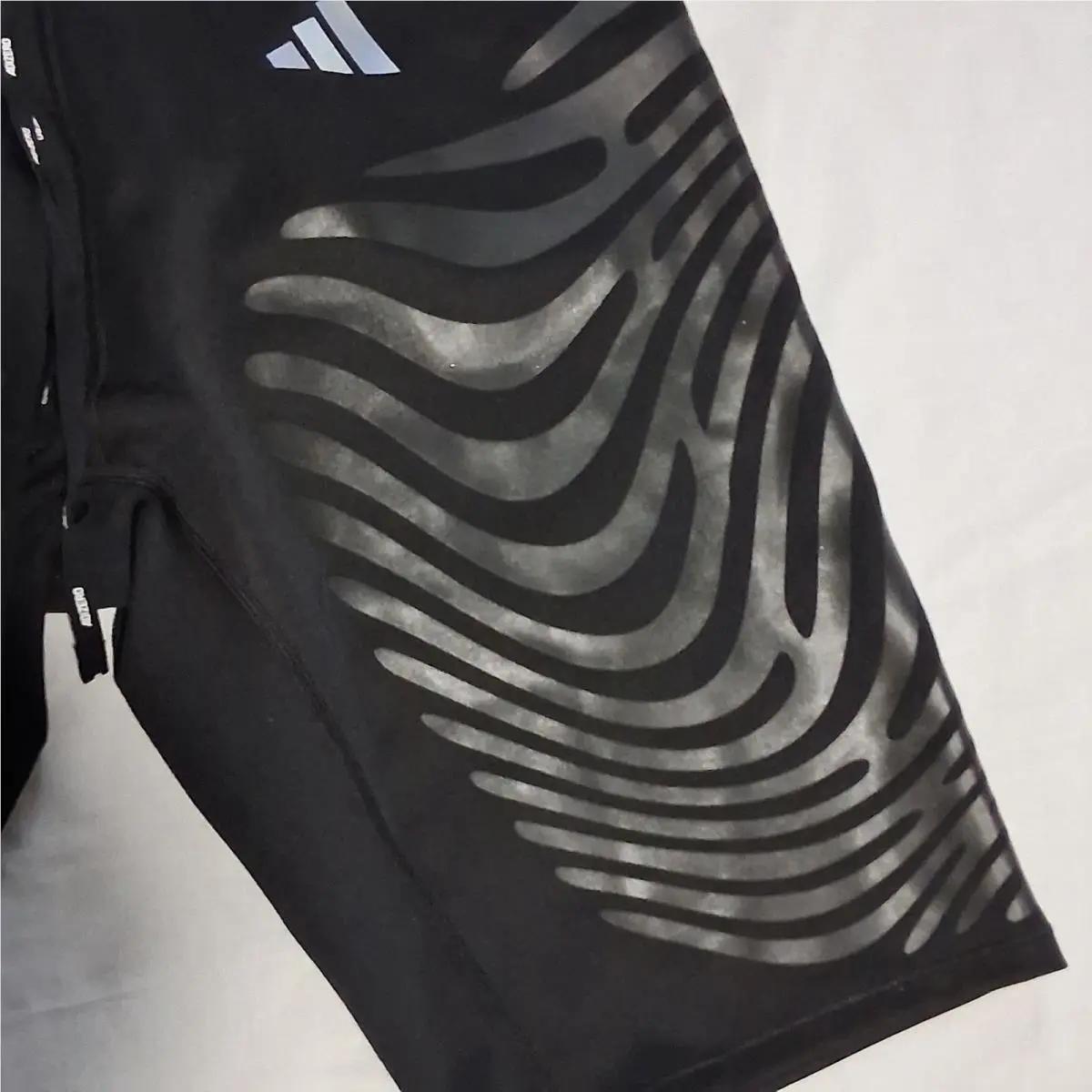 Adidas clothing - Black 4