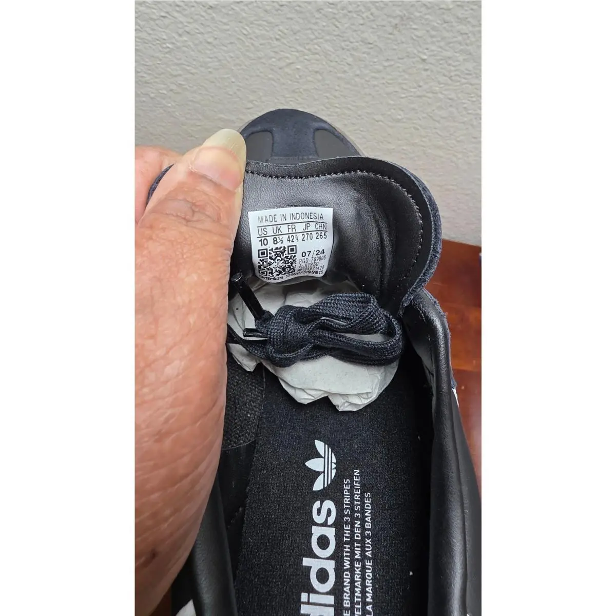 Adidas shoes - adidas Samba Millennium Black White Gum JI1350 - Black 3