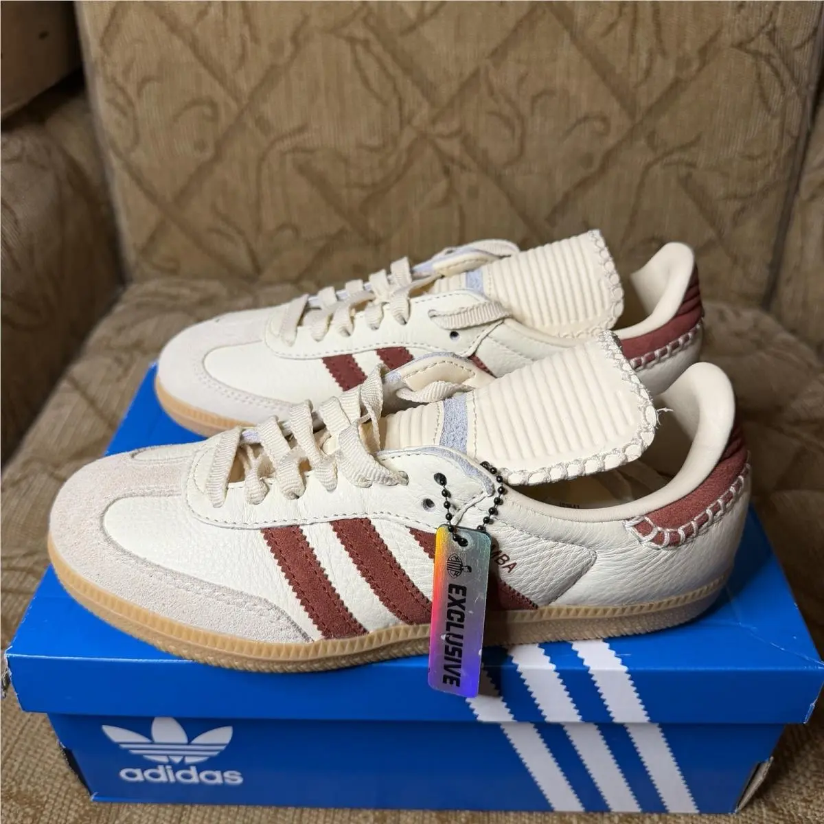 Samba LT W Wonder White Preloved Ruby White Red Sneakers JS3541 Women’s 6 by Adidas