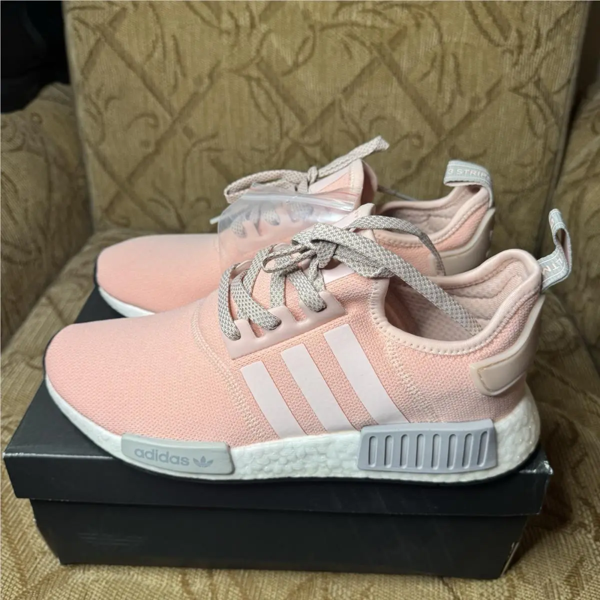 Nmd R1 Vapour Pink/light Onix Women’s Size 10 2017 BY3059 by Adidas
