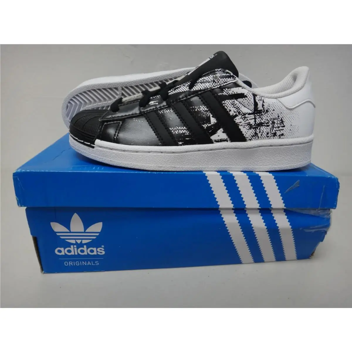Superstar C Kids Size 2 Black White S80147 Shell Toe Sneakers by Adidas