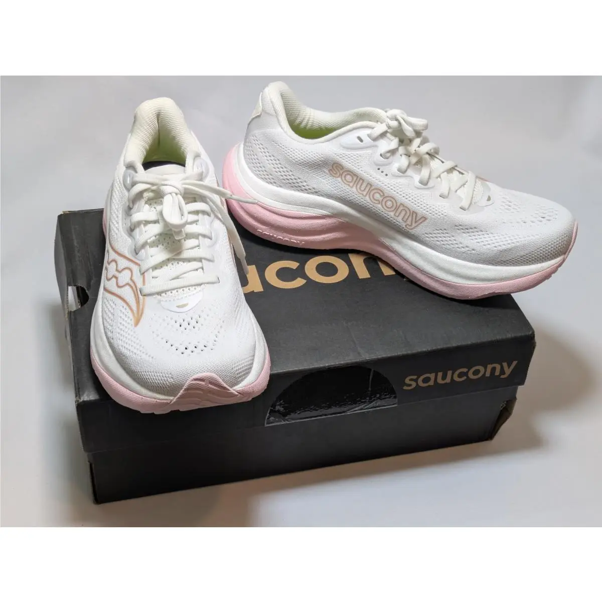 Saucony Ride 19 Shoes Women’s Running Athletic Sneakers White / Silk