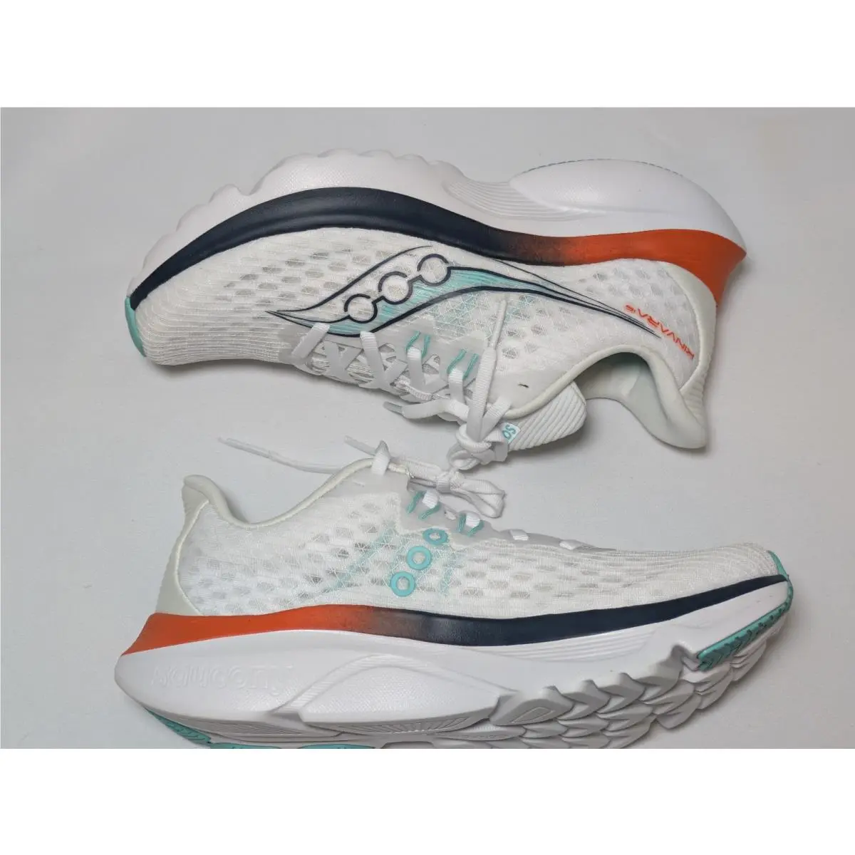 Saucony shoes - Saucony Kinvara 16 - Kinvara - S11020-172 - White 2