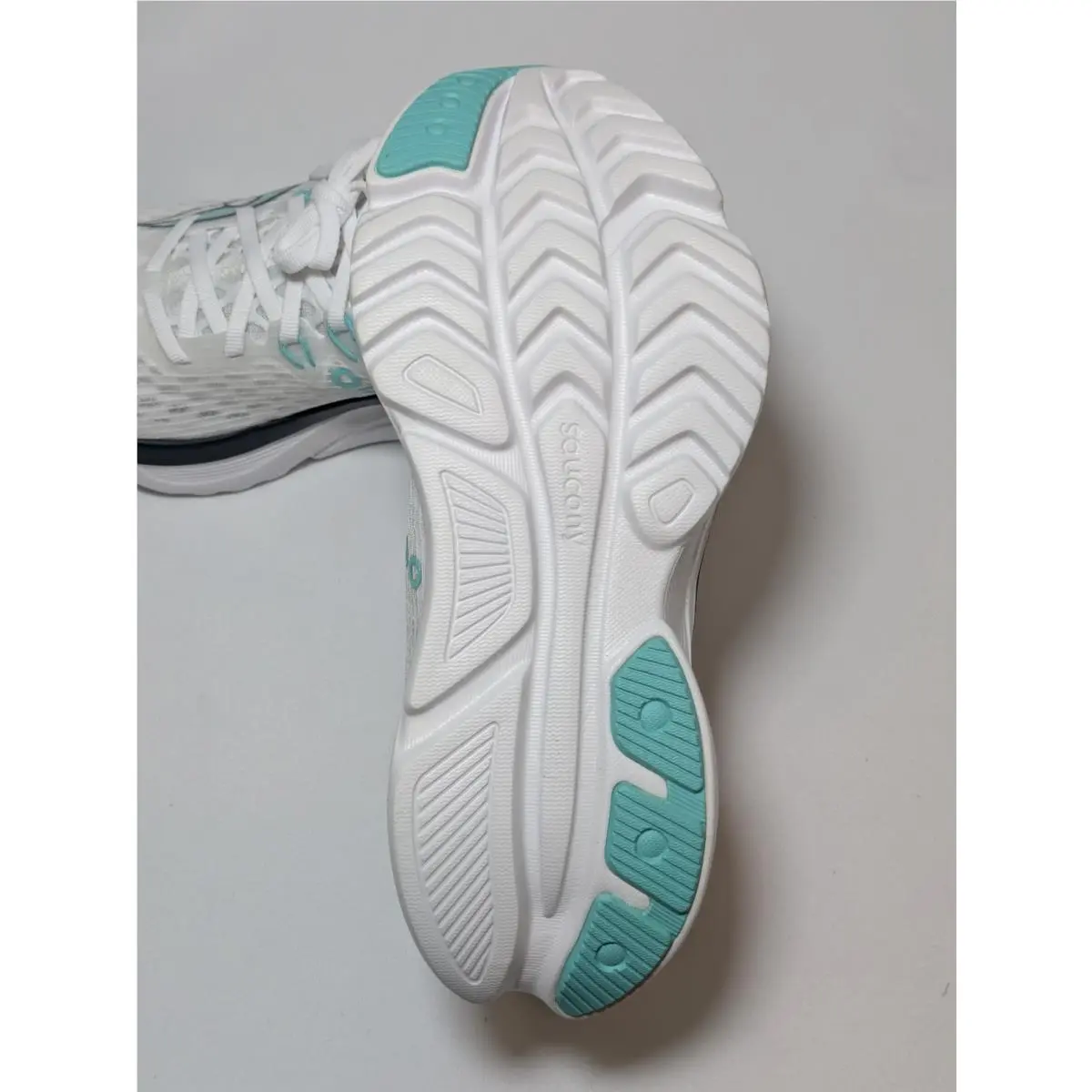 Saucony shoes - Saucony Kinvara 16 - Kinvara - S11020-172 - White 8
