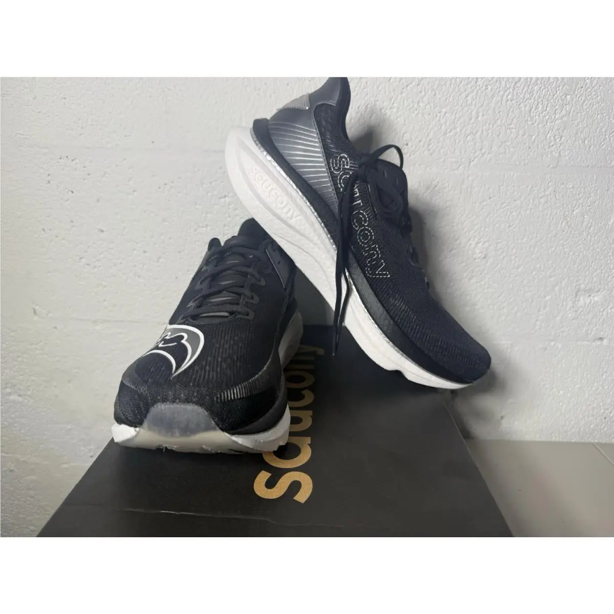 Saucony shoes - Saucony Endorphin Azura - Endorphin Azura - S21070-100 - Black, Style: Black / White S21070-100 1