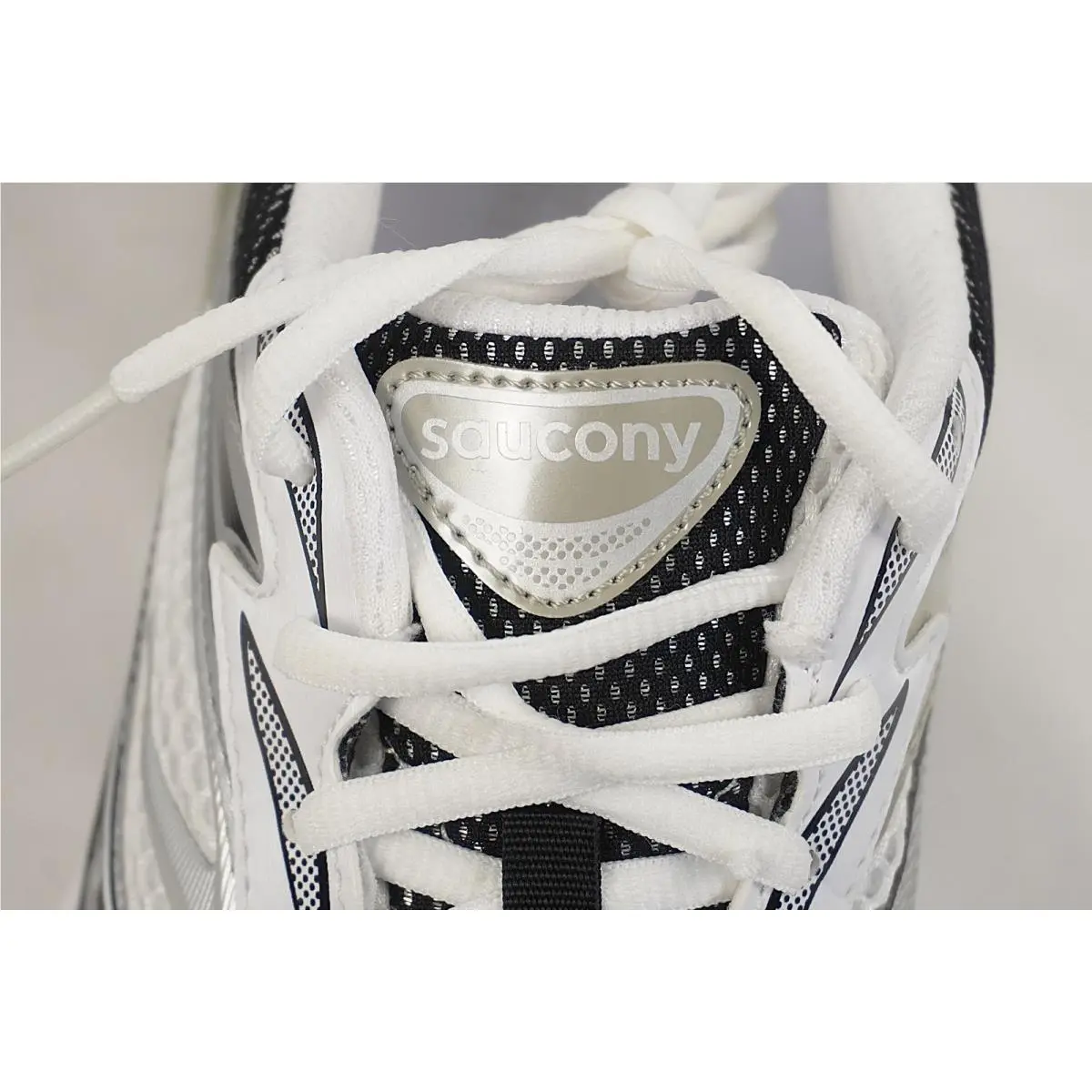 Saucony shoes - Saucony Progrid Omni 9 - Progrid Omni - S70739-54 - White (UPC: 195021658030) 4