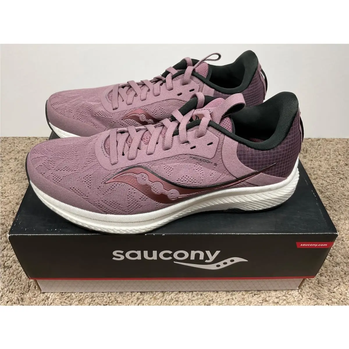 Saucony Freedom 5 Sneaker Women`s 7.5 Haze/black Violet Clair Purple