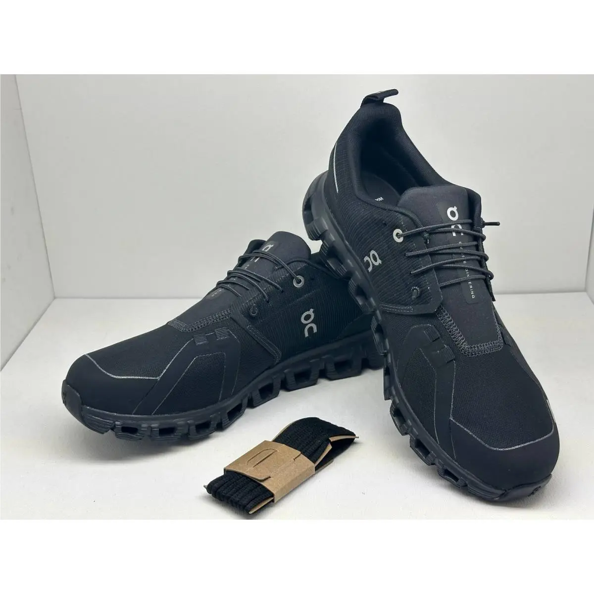 On-Running shoes - Cloud 6 WP - Cloud - Black 1