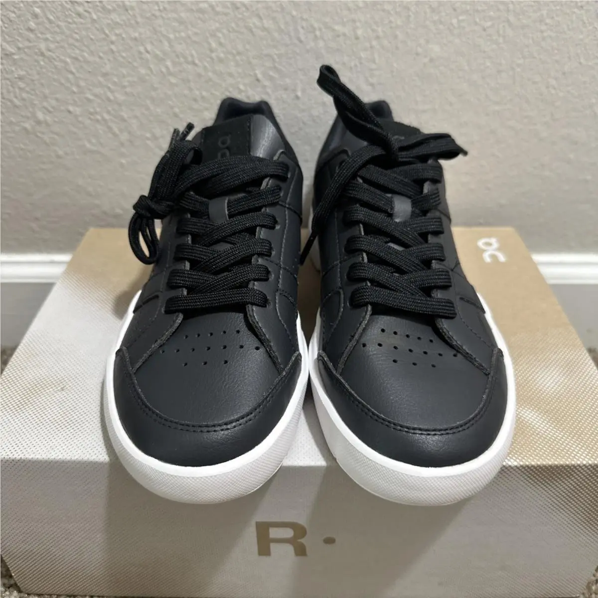 On-Running shoes - The Roger Clubhouse - The Roger Clubhouse - Glacier White 1