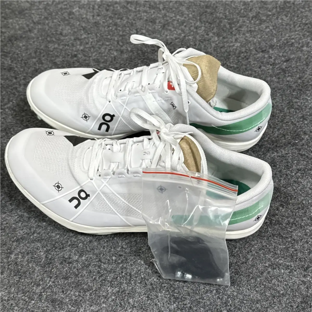 On-Running shoes - OnCloud OnSpike 1500 - Cloud Spike - White 1