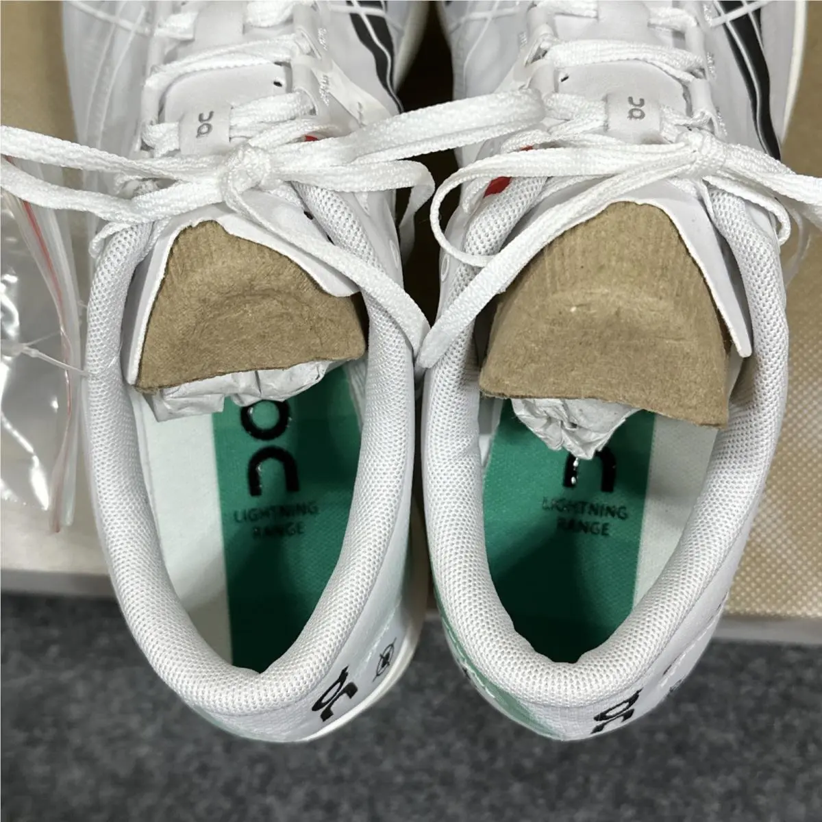 On-Running shoes - OnCloud OnSpike 1500 - Cloud Spike - White 4