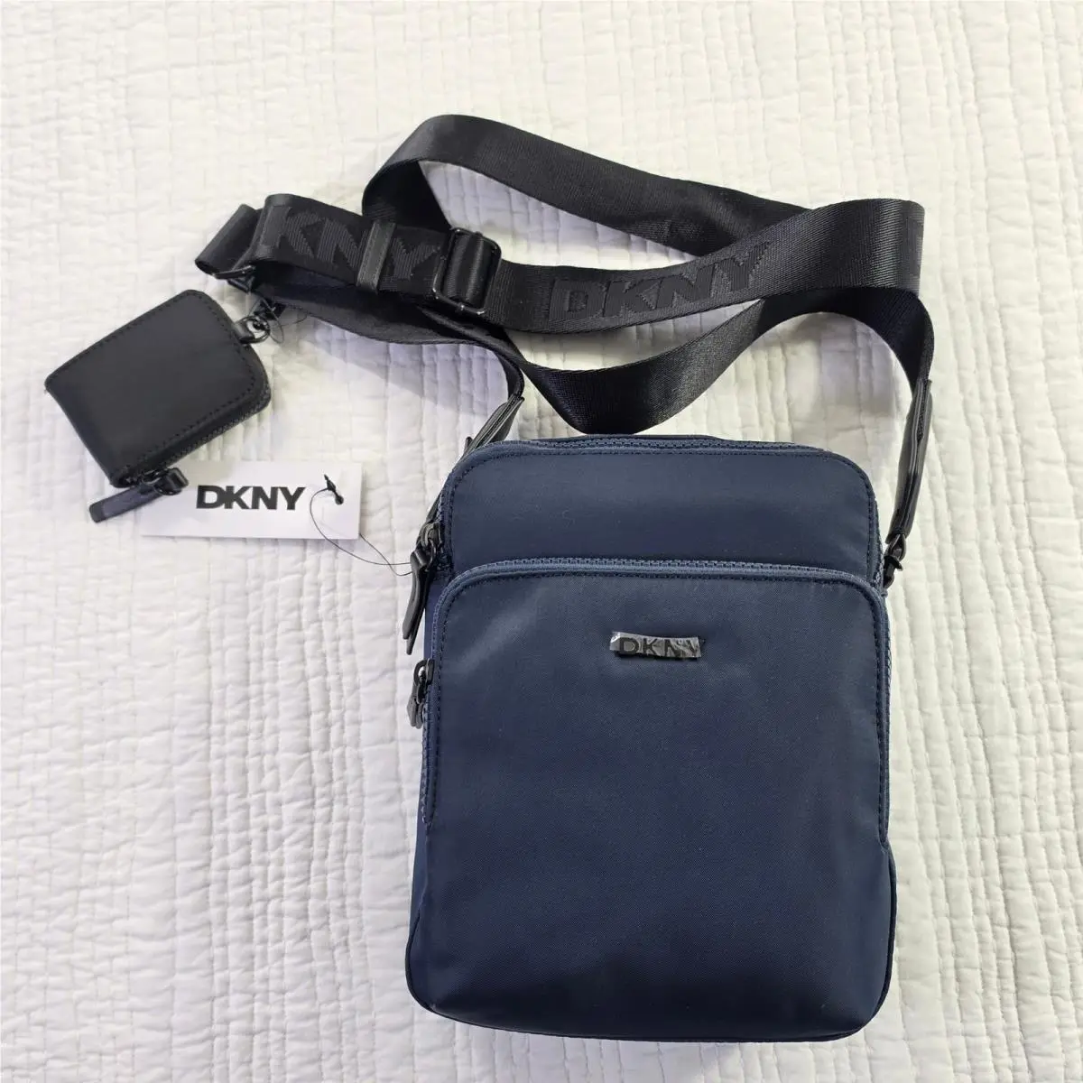 Dkny Women`s Navy Blue Nylon Flight Bag Crossbody Small Y2K Utility Sling